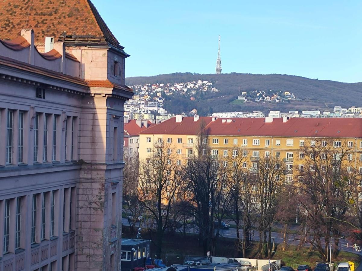 Yarn - Brand New - Free Parking - Balcony With City View - Central Shopping Mall Pressburg Exterior foto