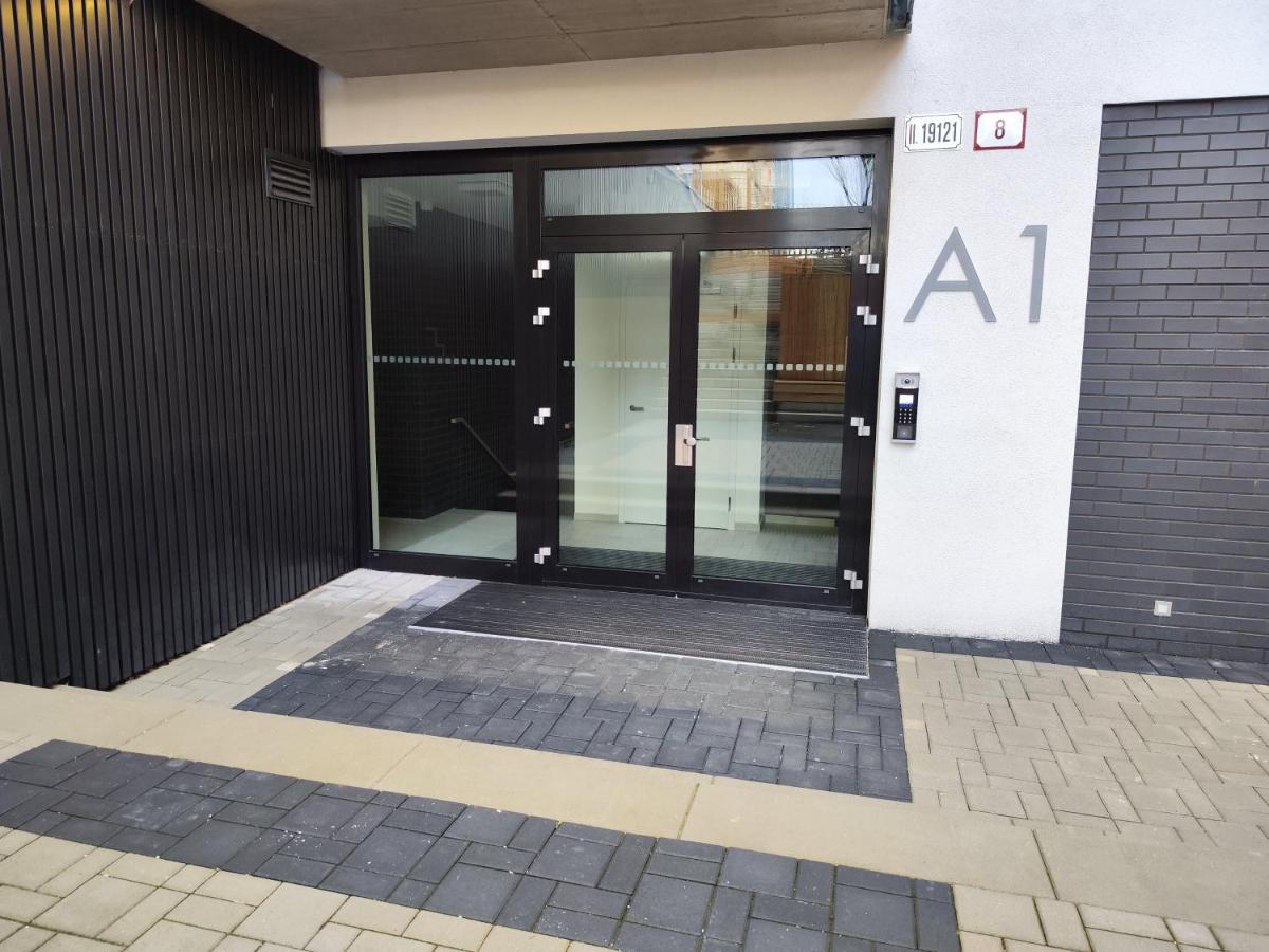 Yarn - Brand New - Free Parking - Balcony With City View - Central Shopping Mall Pressburg Exterior foto