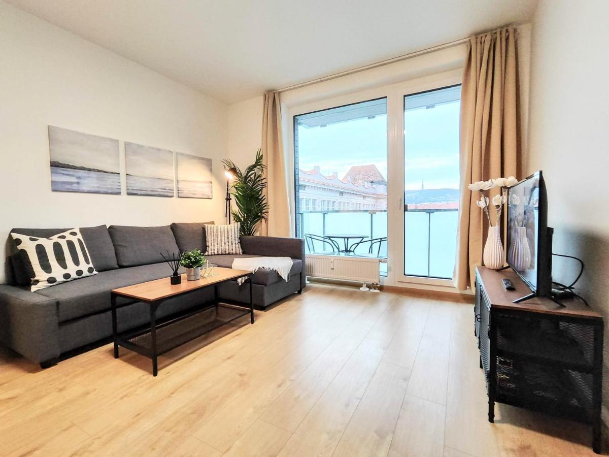 Yarn - Brand New - Free Parking - Balcony With City View - Central Shopping Mall Pressburg Exterior foto