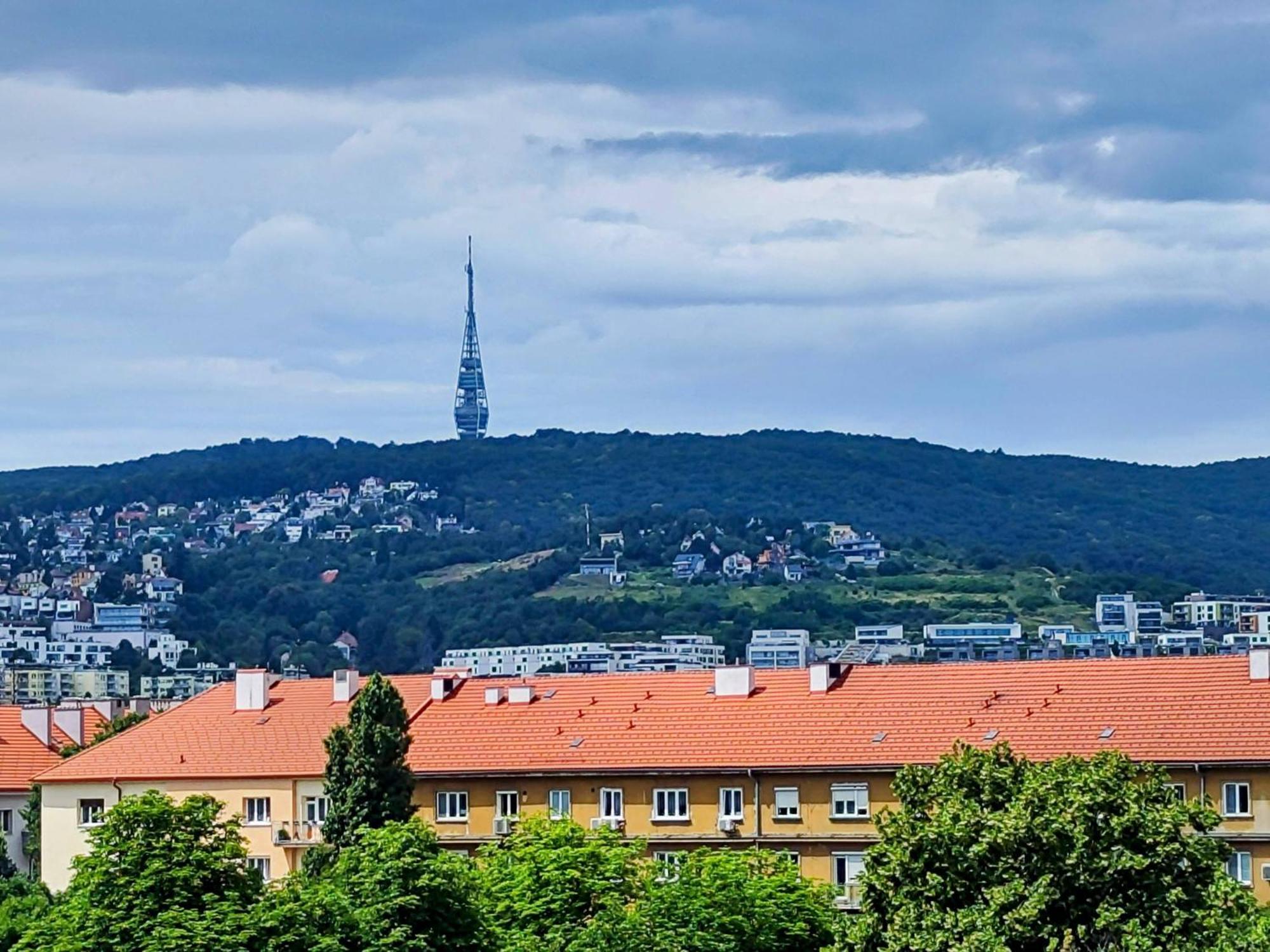 Yarn - Brand New - Free Parking - Balcony With City View - Central Shopping Mall Pressburg Exterior foto